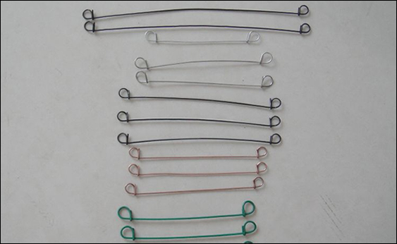 Plastic coated double loop tie wire